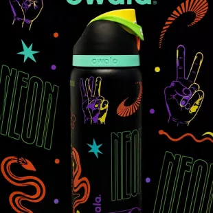 Botella Tipo Owala - Birthday Bash 2025 (32oz) ✦ Bajo pedido